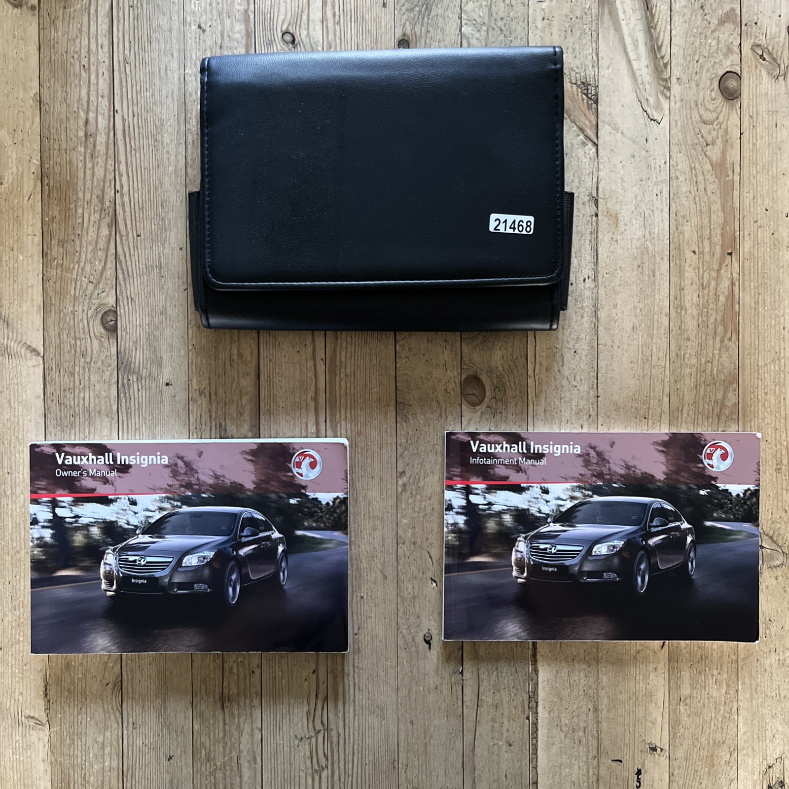08-13 VAUXHALL INSIGNIA OWNERS HANDBOOK MANUAL + NAVI & WALLET 2010 Ref21468