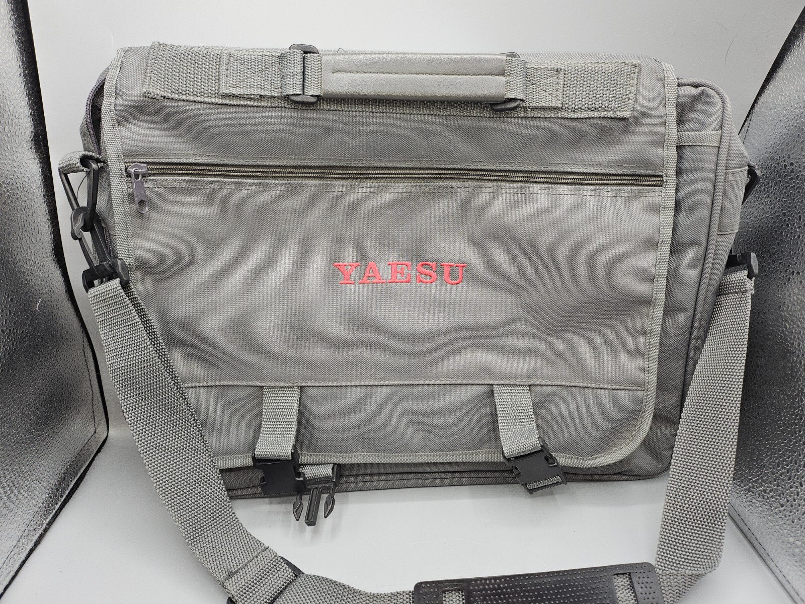 Yaesu Messenger Bag Laptop Work Canvas Bag With shoulder Strap  Embroidered
