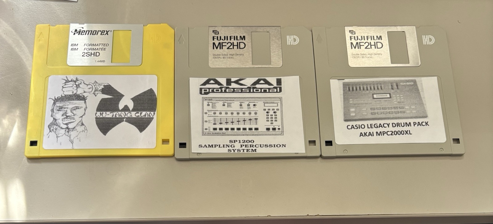 AKAI MPC 2000XL "Analog” Drum pack“ (Floppy Disk) 3 Disks