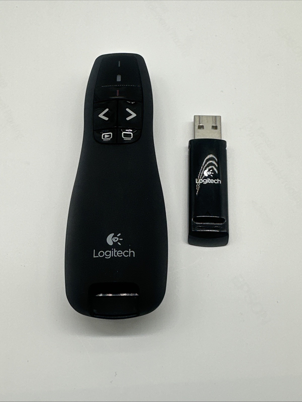 Logitech Wireless Presenter R400, PowerPoint Clicker with Laser Pointer (2179)