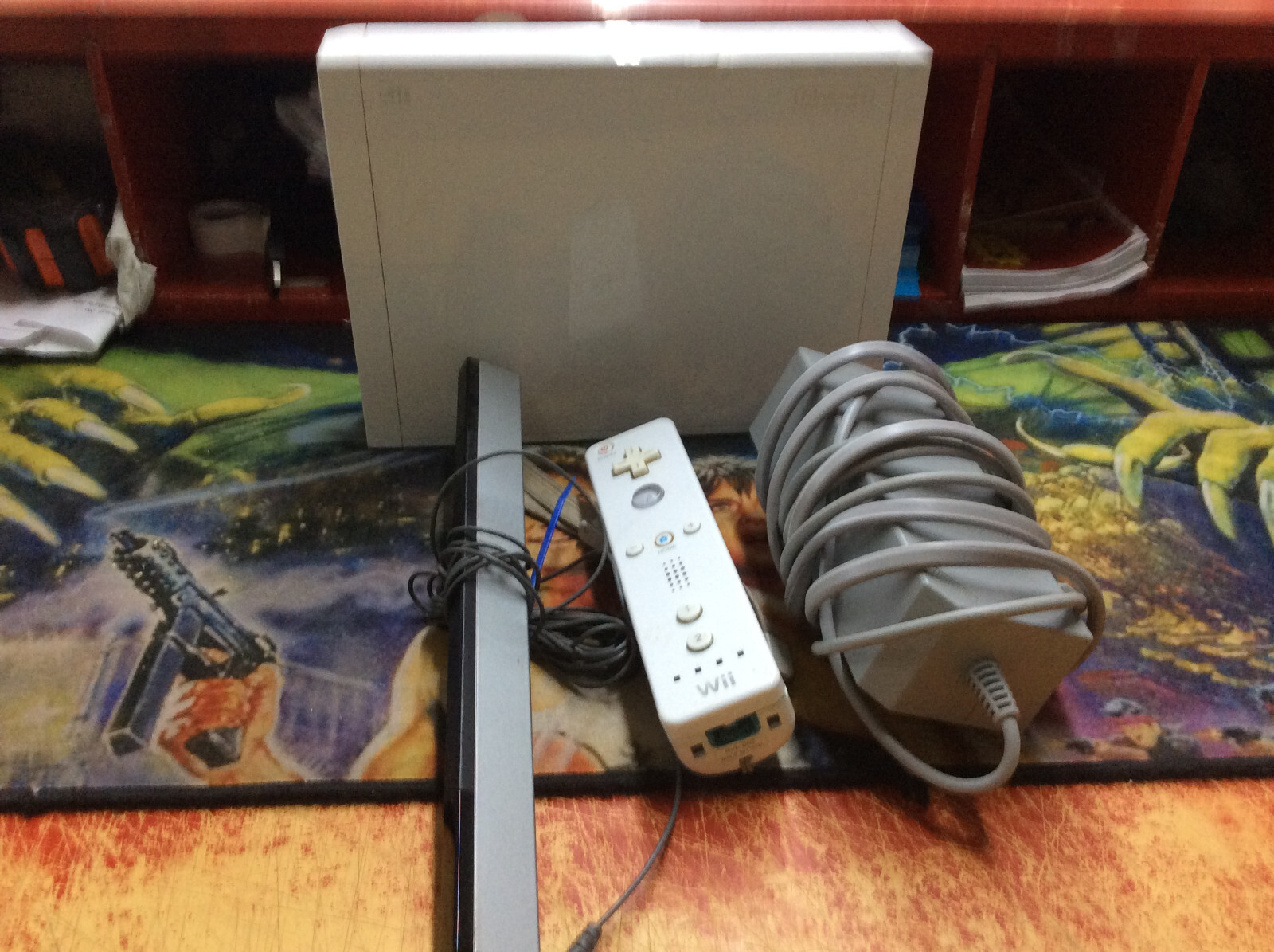 Nintendo Wii RVL-001 White Console W/ Power Cable + Controller, wand