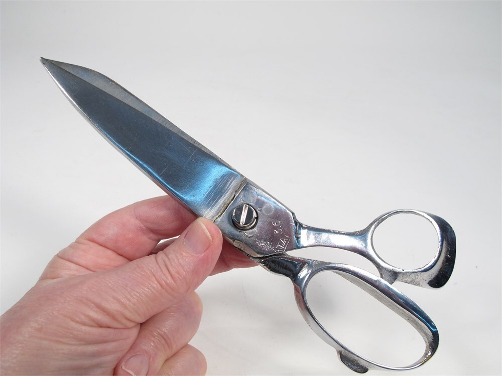 Beautiful Comedy Scissors Can't Open Can't Close Magic Trick Mentalism