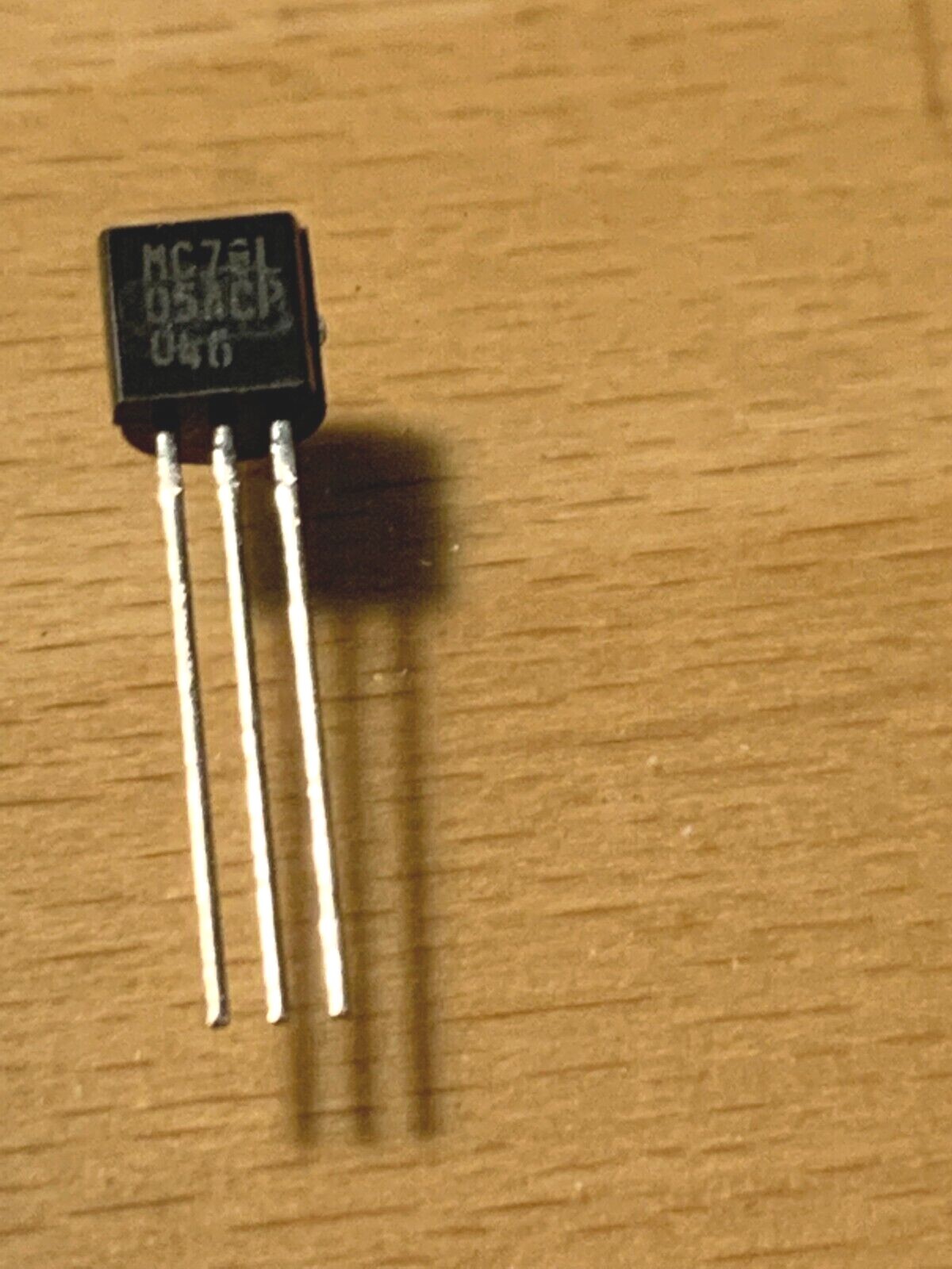 MC78L05ACP- TRANSISTOR-3-Terminal .1A Positive Voltage Regulator, TO-92, 5%.