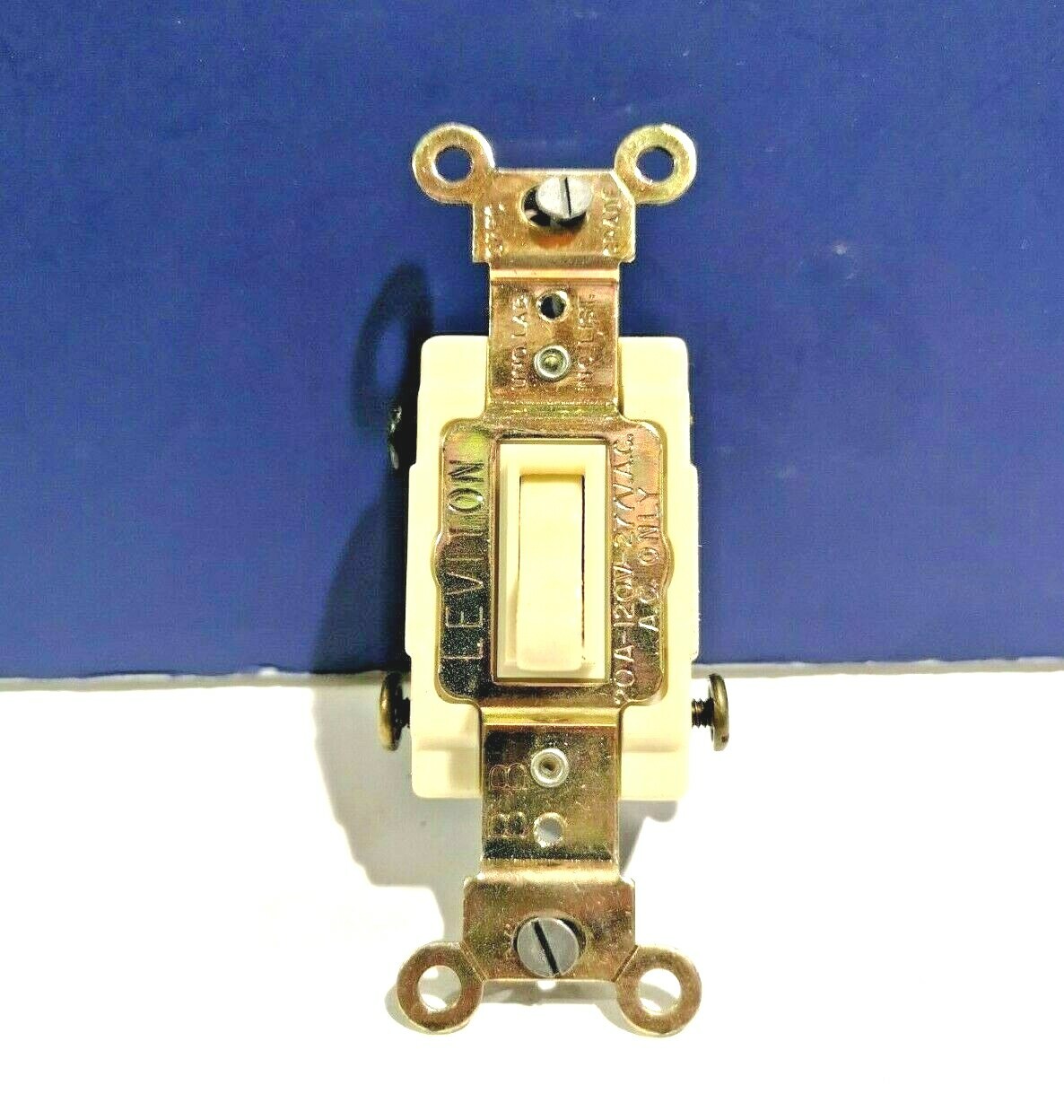 8-PK Leviton IVORY 3-Way Toggle Switch Quiet 20A 120/277V Commercial NEW 54523