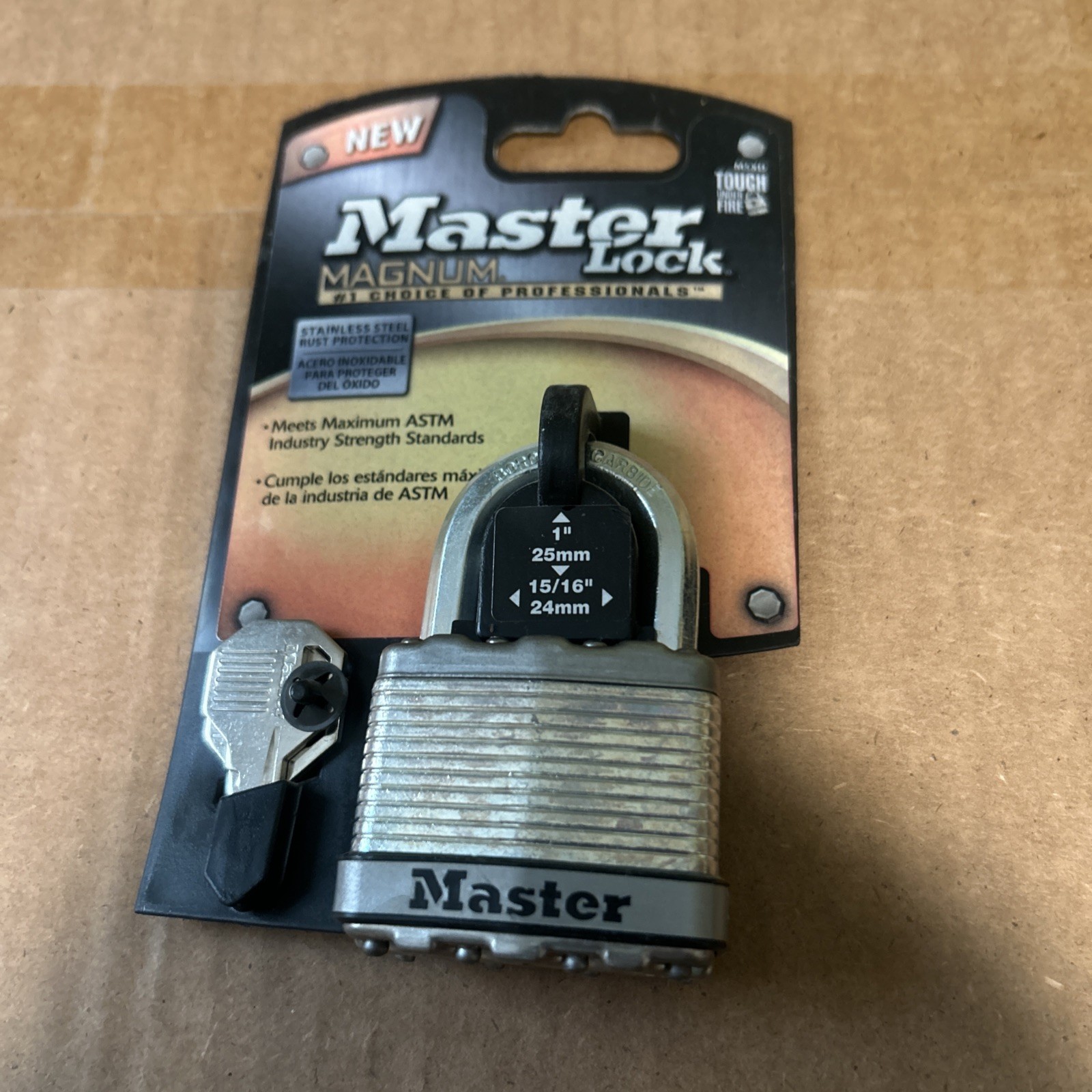 Master Lock Magnum M5XD Laminated Steel 1” Padlock