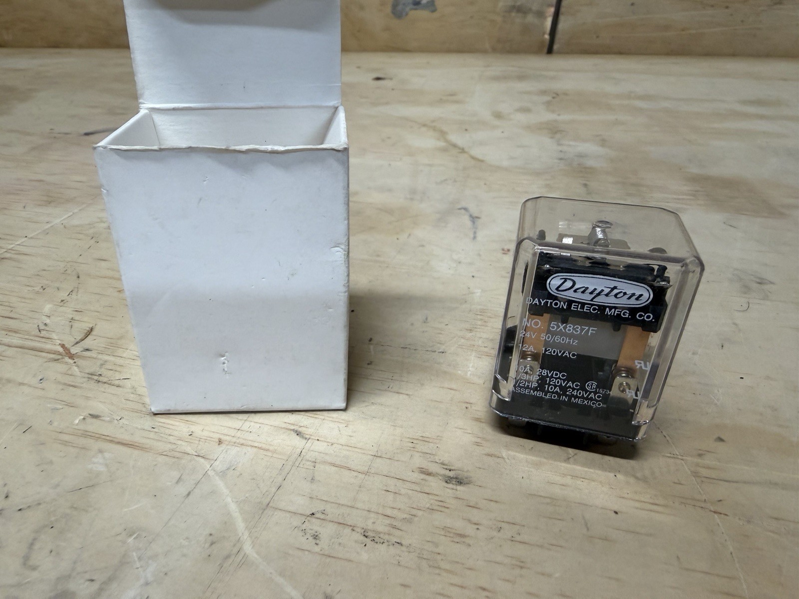 GRAINGER 5X837F / 5X837F (NEW IN BOX)