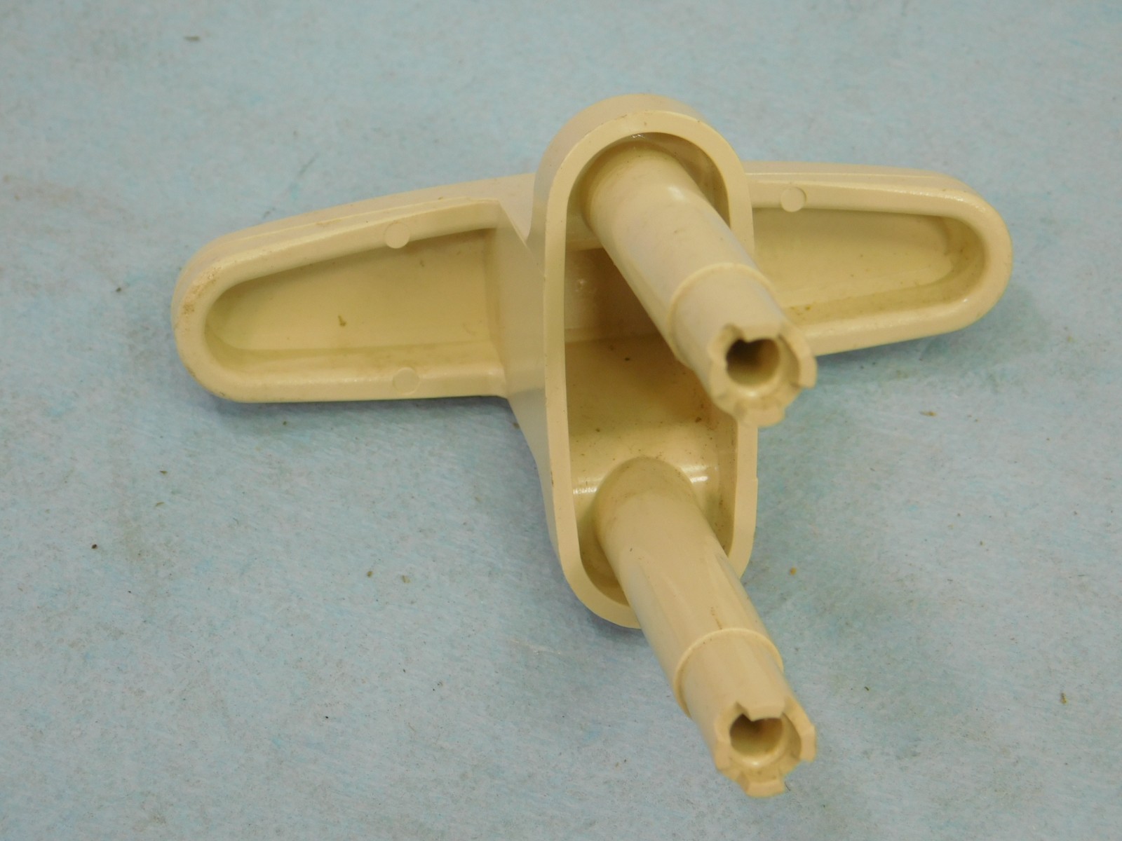 Cloplay Garage Door Plastic Handle (Almond color)