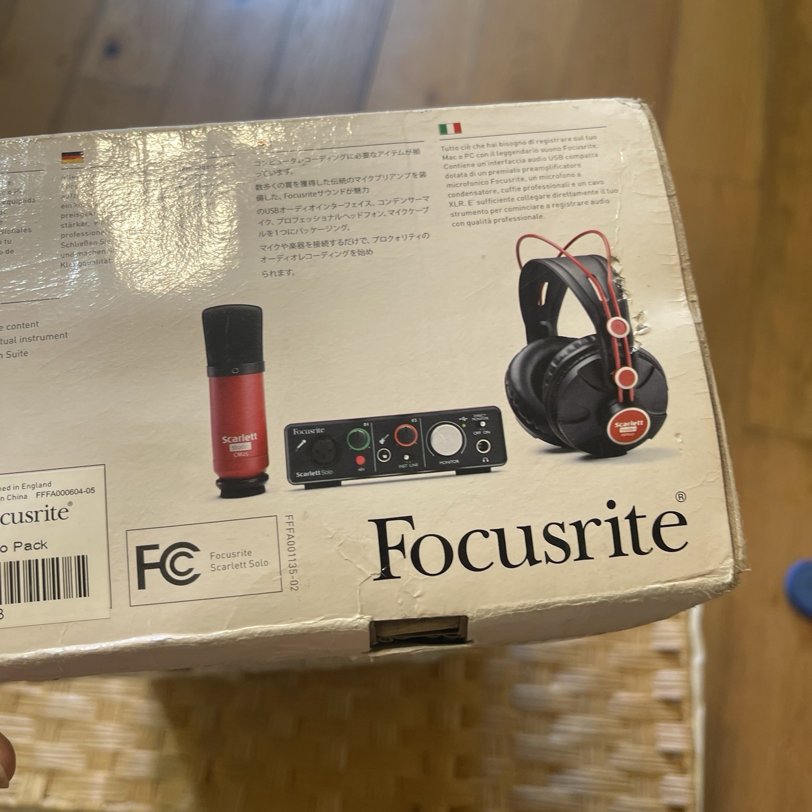 e Scarlett Solo Studio 3rd Gen - Interface + CM25 MkIII Mic + XLR Cable -