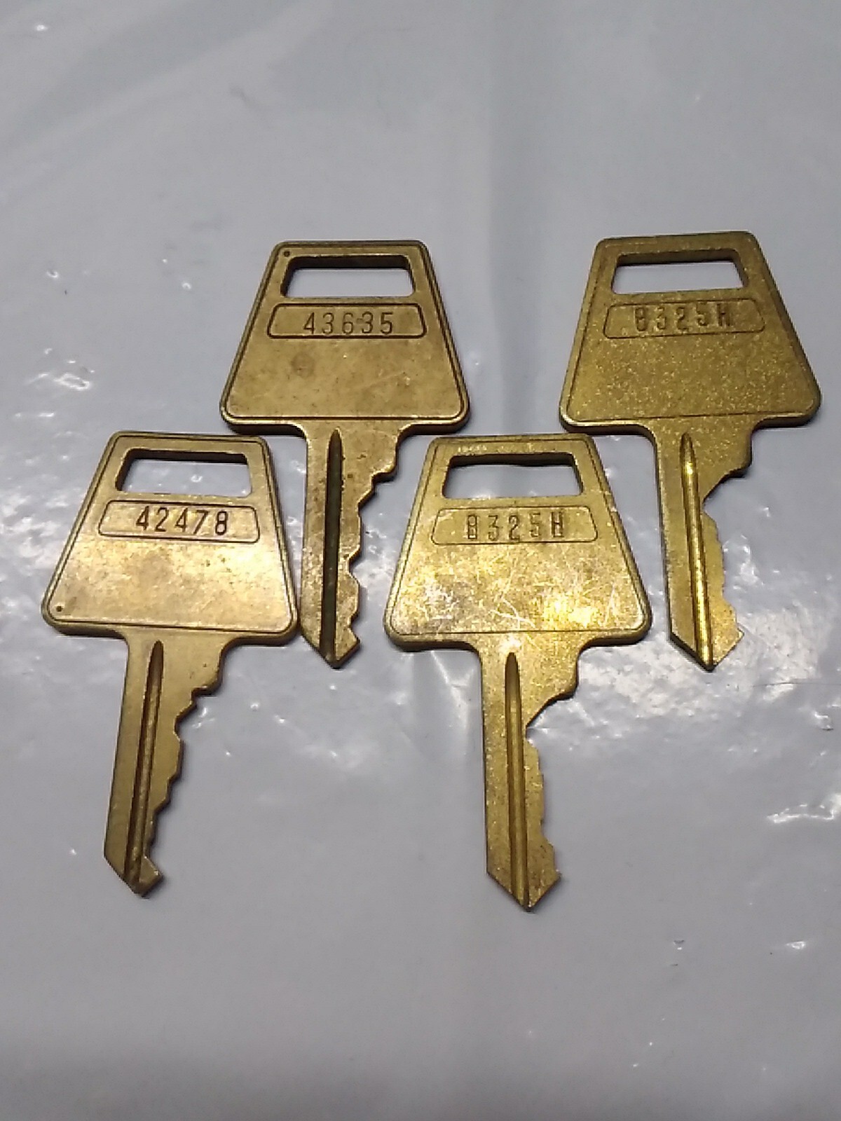 AMERICAN LOCK KEY Lot  # 42478 43635 8325H