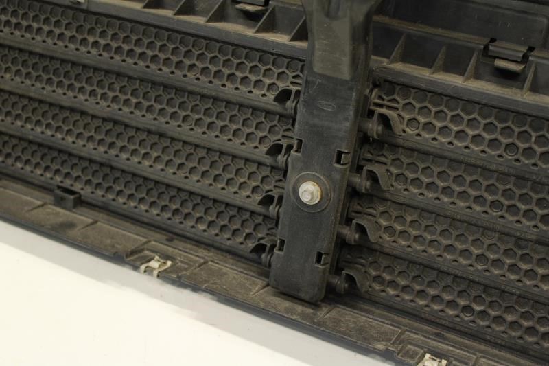 2015-2018 Ford Edge Active Grille Air Shutter Assembly FT4B-8N301-AB OEM *ReaD*