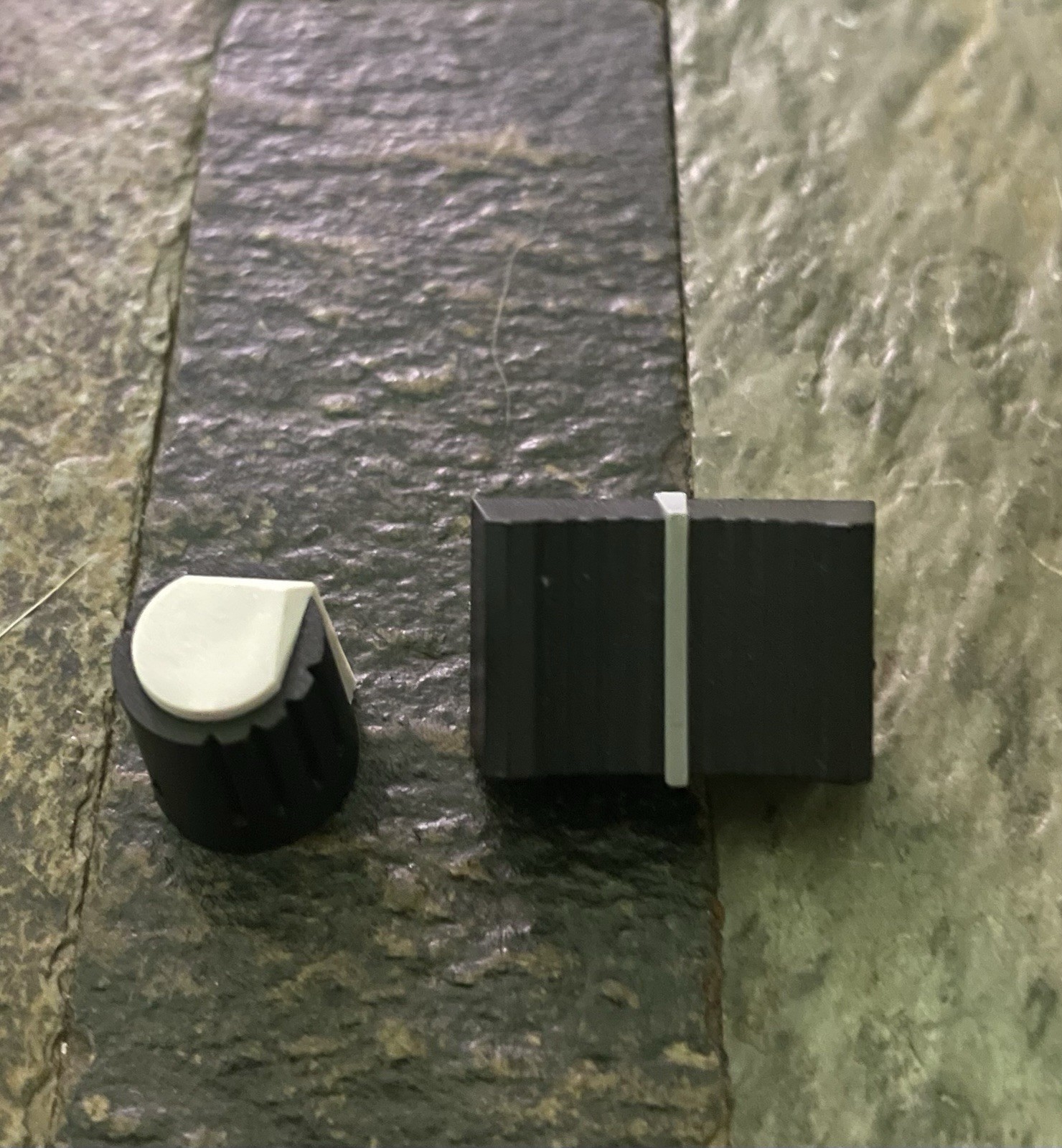 Peavey Knob White And Fader From Unity Series 2000 Mixer