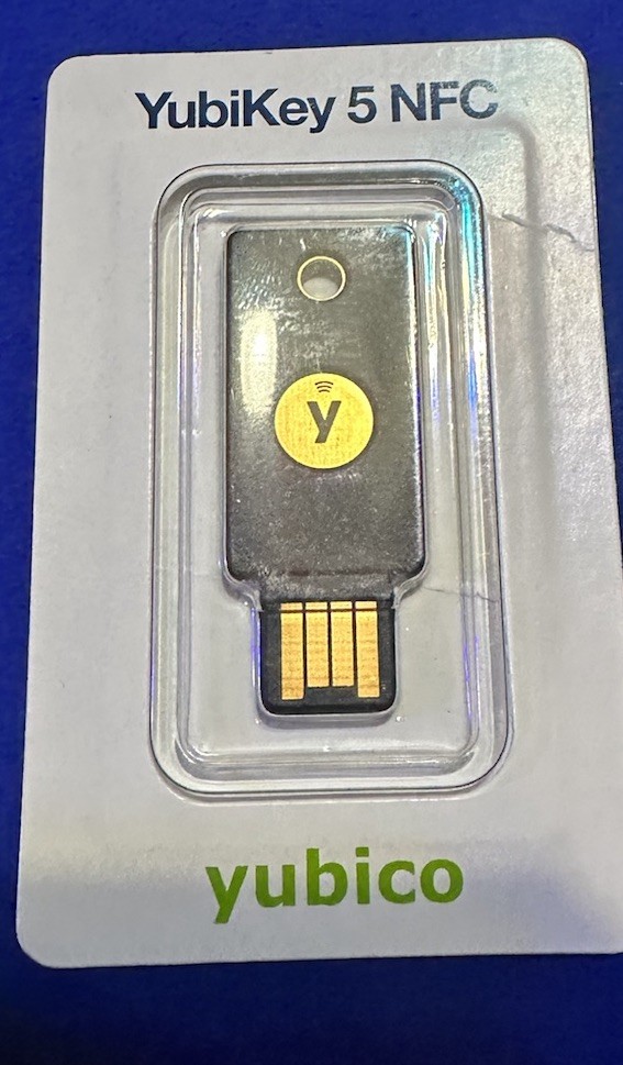 Yubico: YUBIKEY 5 - NFC Two Factor Authentication NFC Security Key USB A