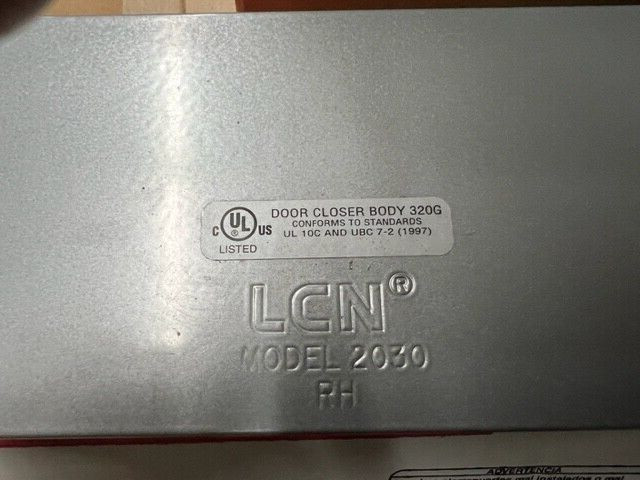 LCN 2033 - 3071 RH ALUM BODY ONLY AND COVER AS SHOWN NOS ( 2030 SERIES*)