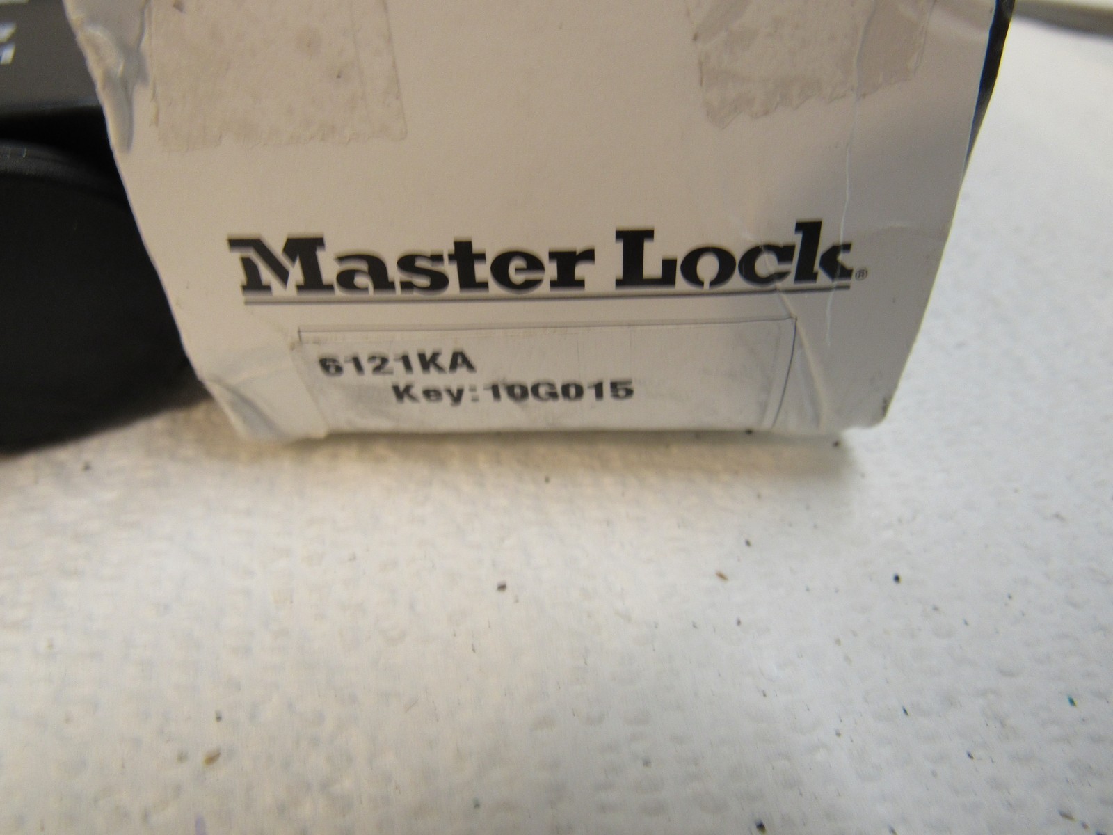 Master Lock ProSeries Padlock 6121KA 6121 With 2 Keys