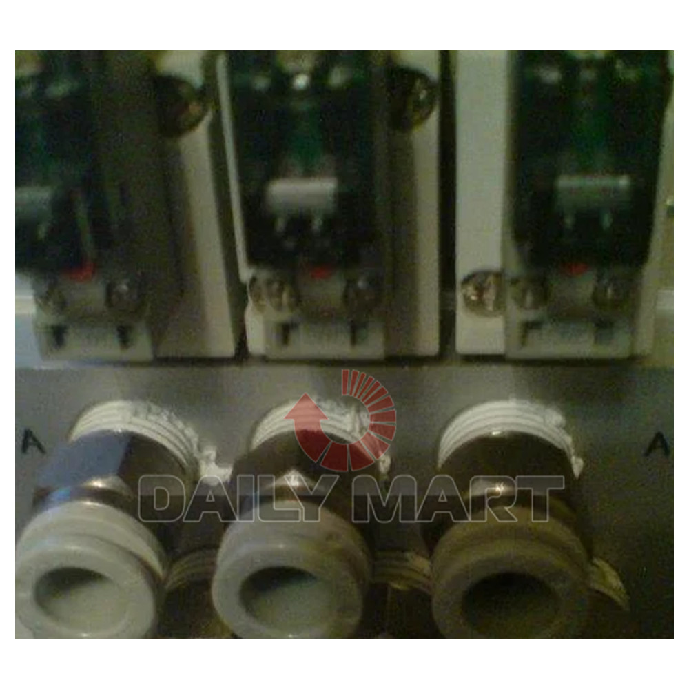 New In Box SMC SY7240-5LOZ Pneumatic Solenoid Valve