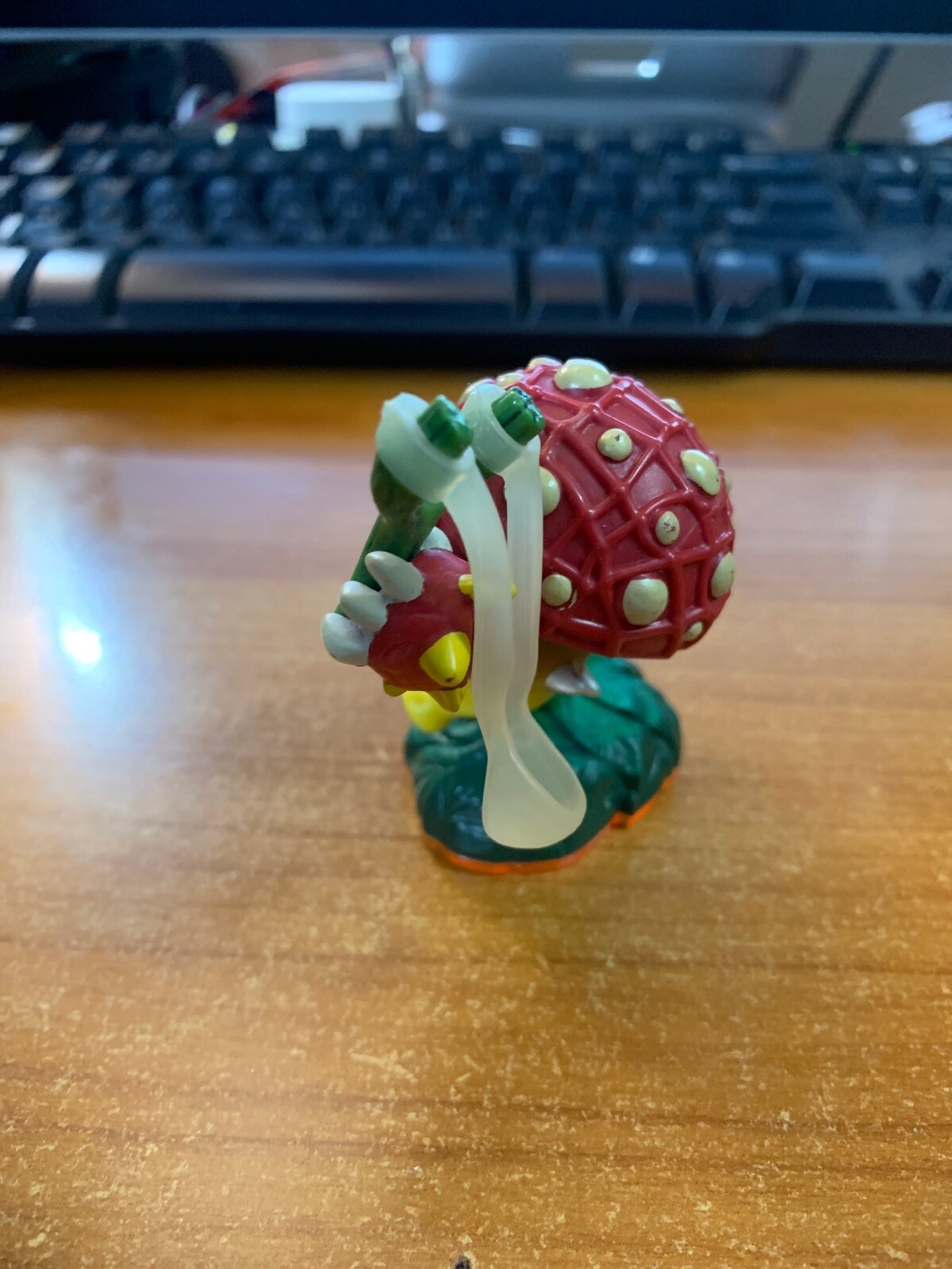Skylanders Giants: Shroomboom Lightcore Figure
