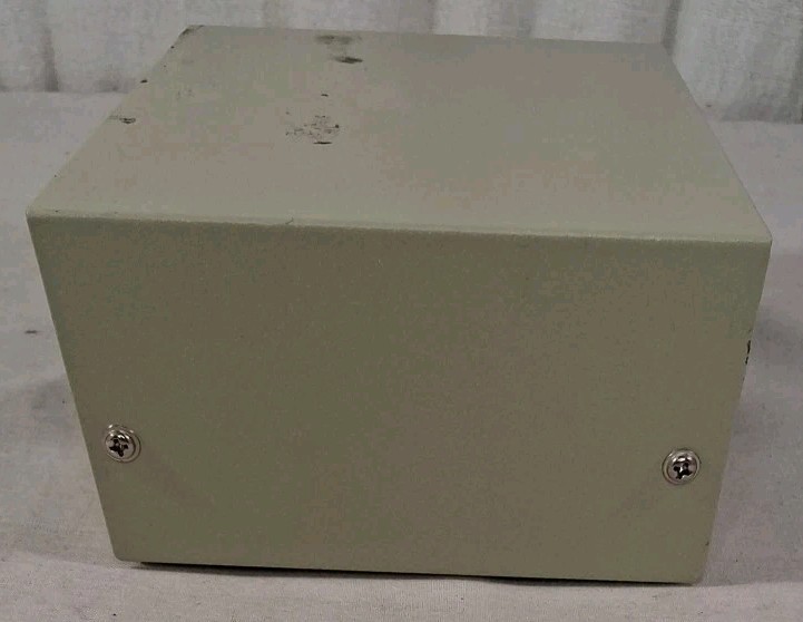 4-way Manual Data Transfer Switch Box, No Brand, Untested