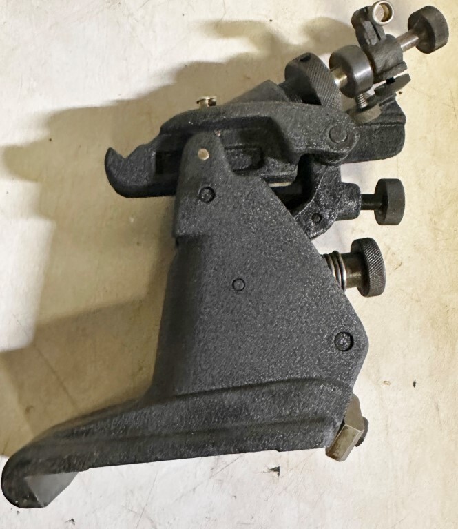 BROWN & SHARPE GRINDER FOLLOWING REST