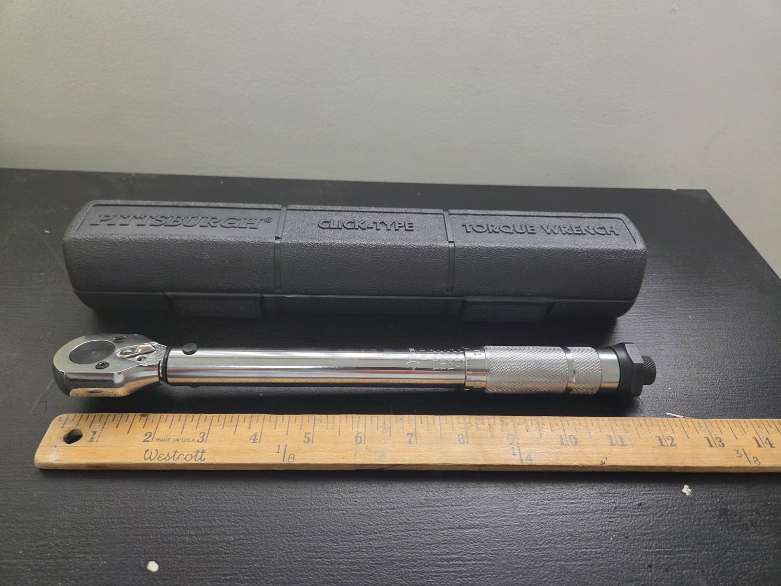 Pittsburgh Torque wrench 1/4 drive,reversible.