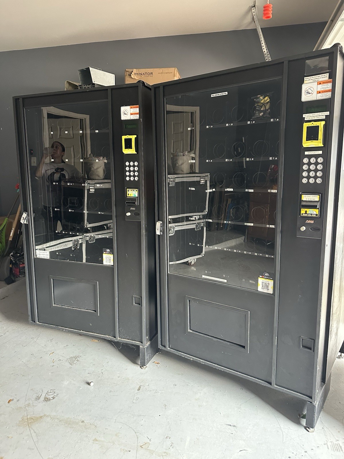 AMS VENDING MACHINE