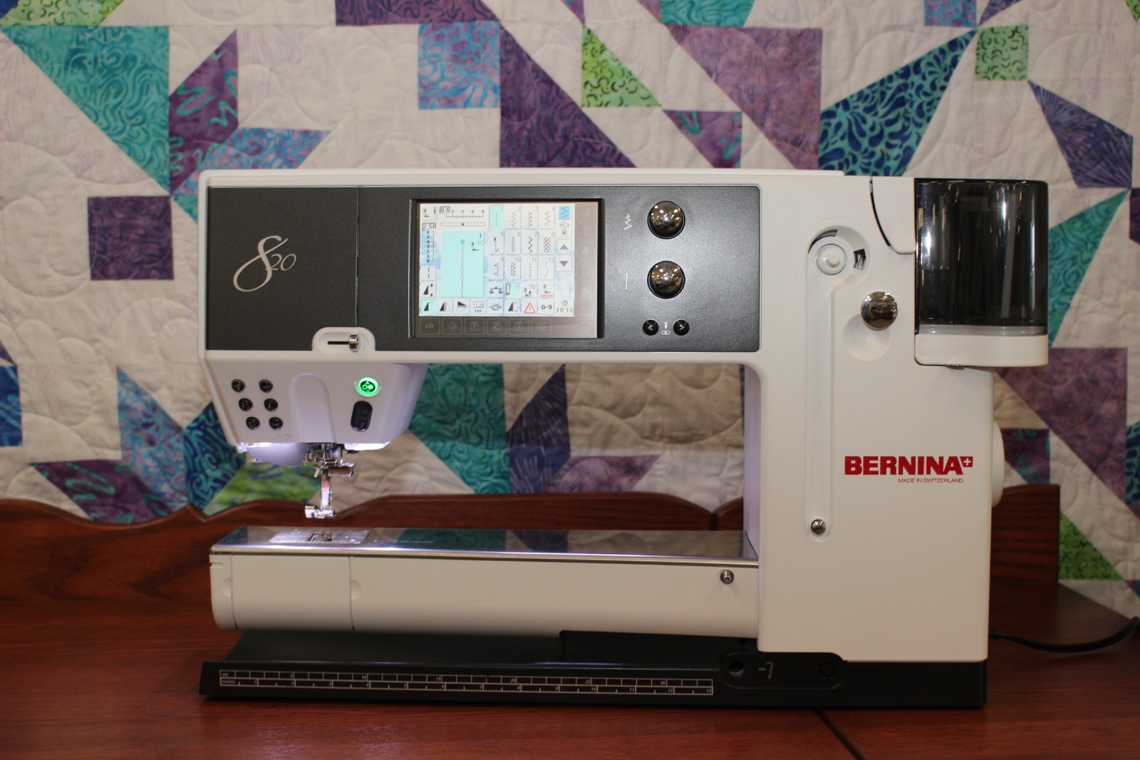 Bernina B 820 Sewing and Quilting Machine with BSR Stitch Regulator - Serviced!