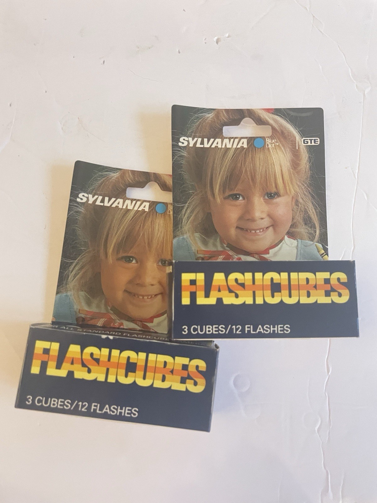 Vintage SYLVANIA GTE BLUE DOT FLASHCUBES  6 Cubes 24Flashes