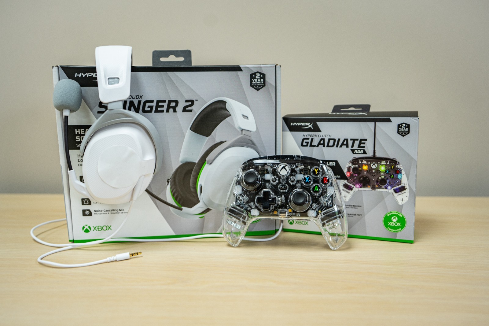 [BUNDLE] HyperX Stinger 2 Headset w/ XBOX Gladiate RGB Controller [UNUSED]