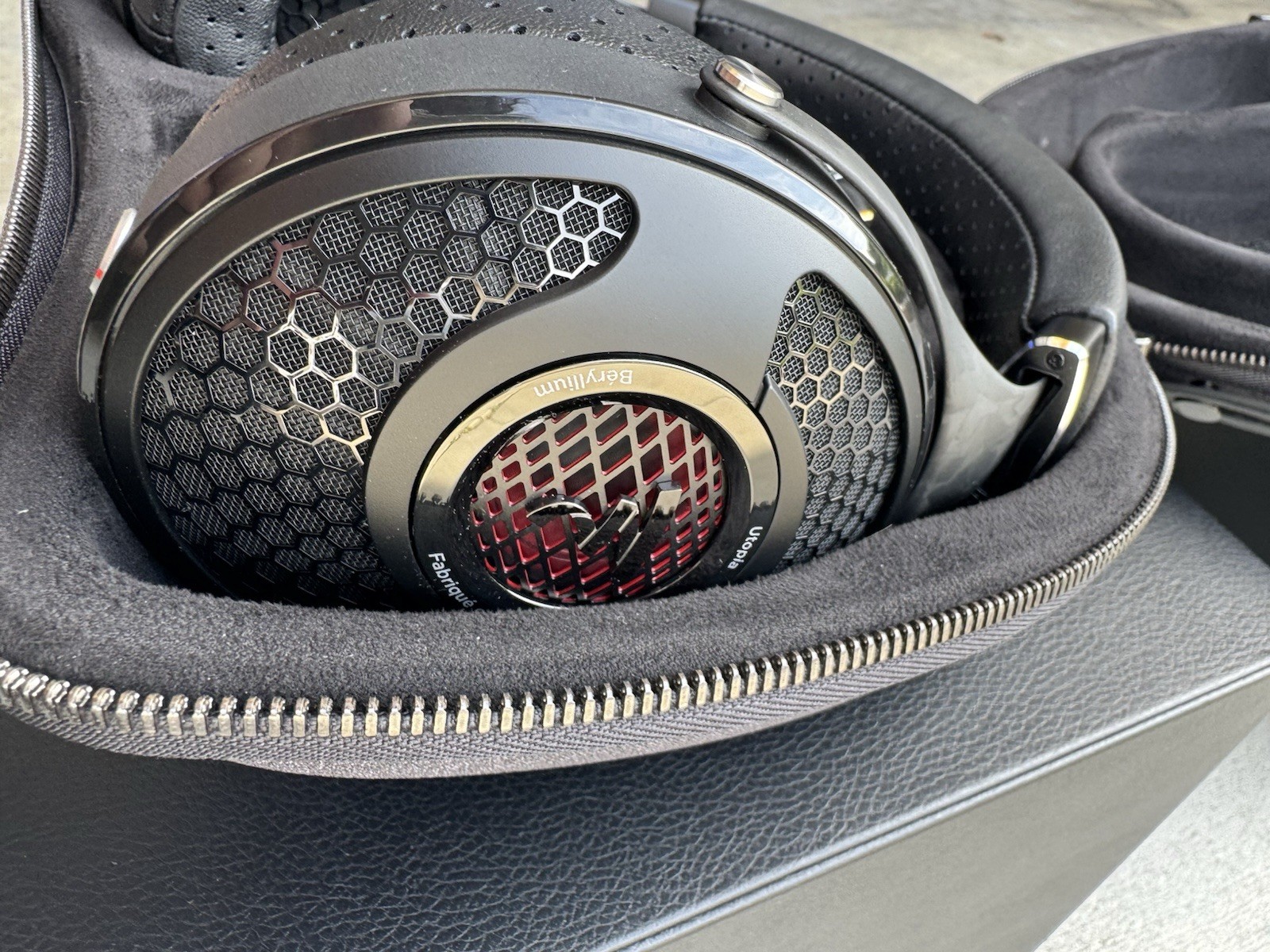 Focal Utopia 2022 Open-Back Wired Headphones - Black