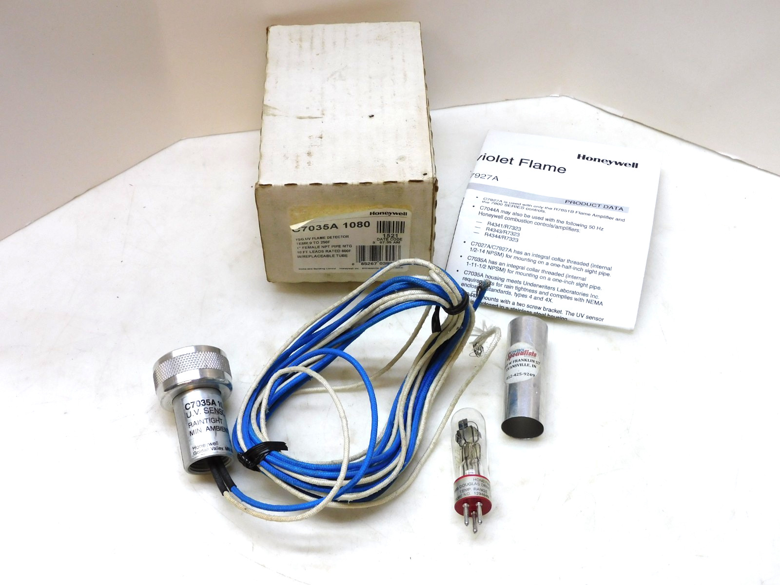 Honeywell C7035A 1080 Ultraviolet Flame Detector Sensor