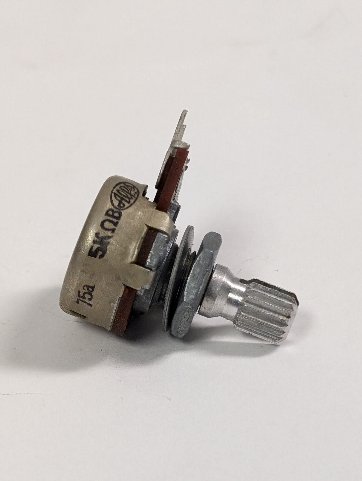 ALPS 5K OHM POTENTIOMETER w/CENTER STOP POSITION