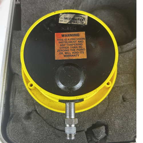 PERMA-CAL Process Gauges Set 3 Yellow Gauges w/Case industrial