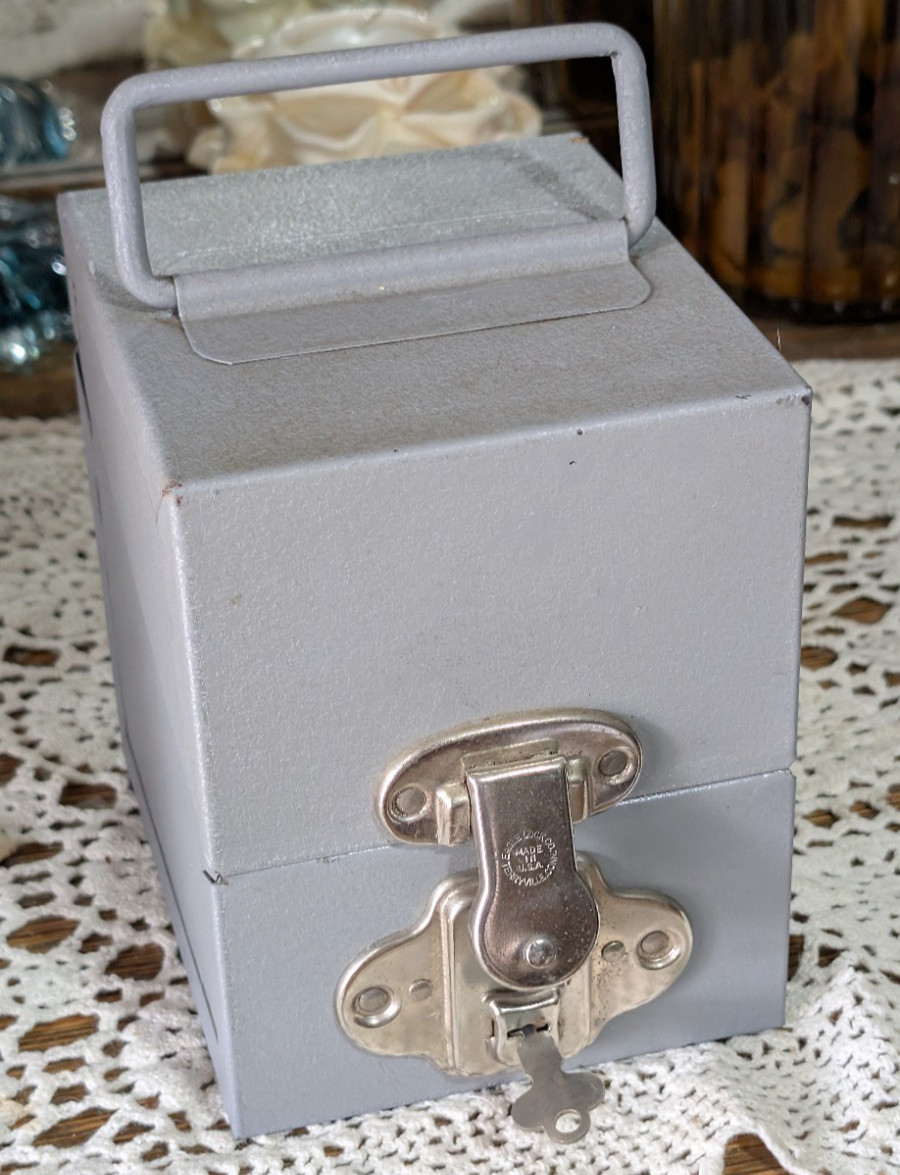 Vintage Eagle Lock Metal Film Storage Box Case 8mm Super 8 Reels Key Industrial