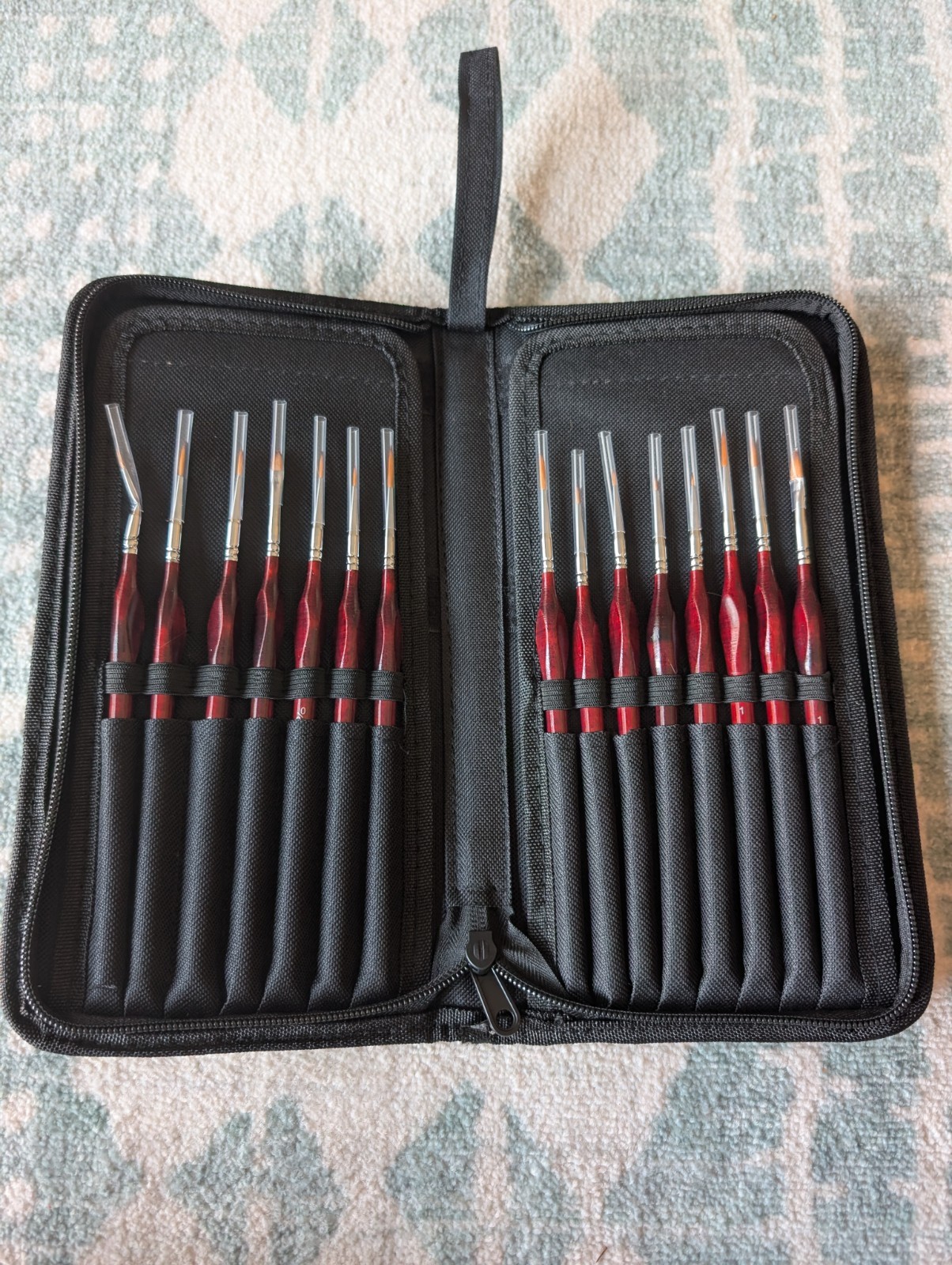 Fine Detail 15-Piece Paint Brush Set for Miniatures With Carrying Case