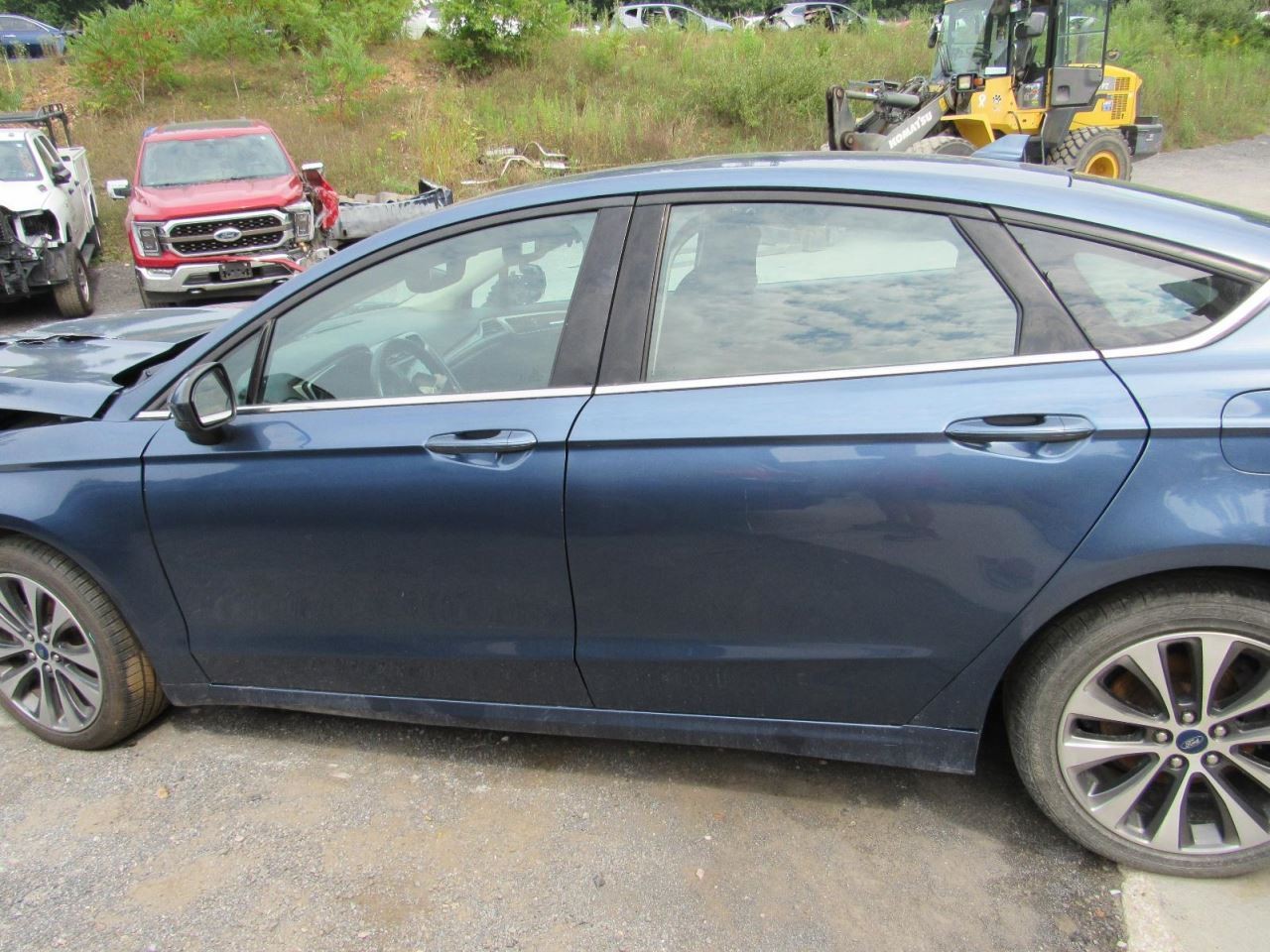 FUSION 2019 Glove Box 1067155