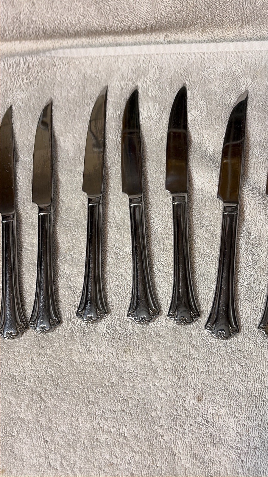 Reed & Barton Lyndon 8 Piece Stainless Flatware Set French Steak Knife HTF