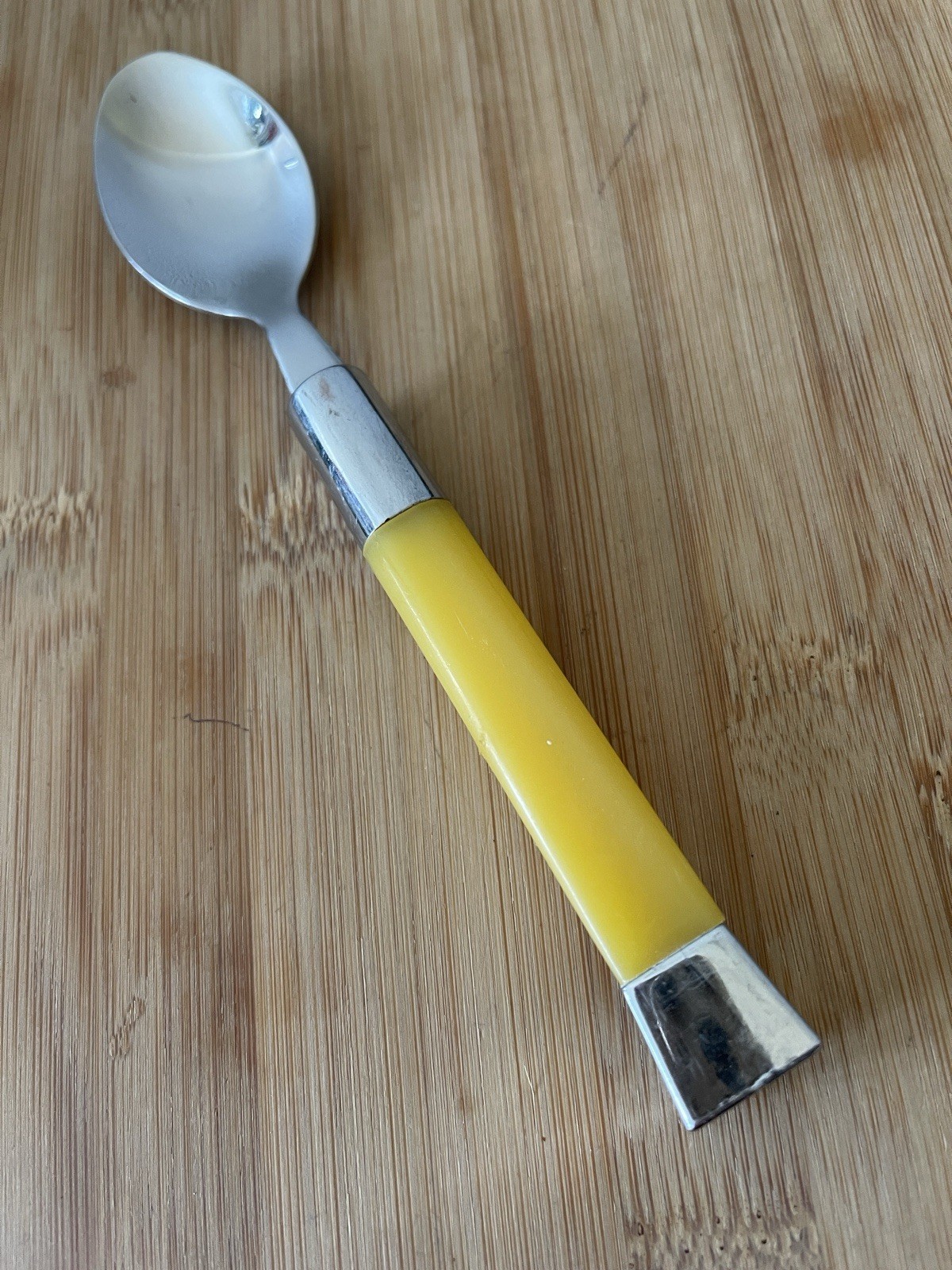 Unbranded Stainless Plastic Cubed Yellow TEASPOON 6.75"