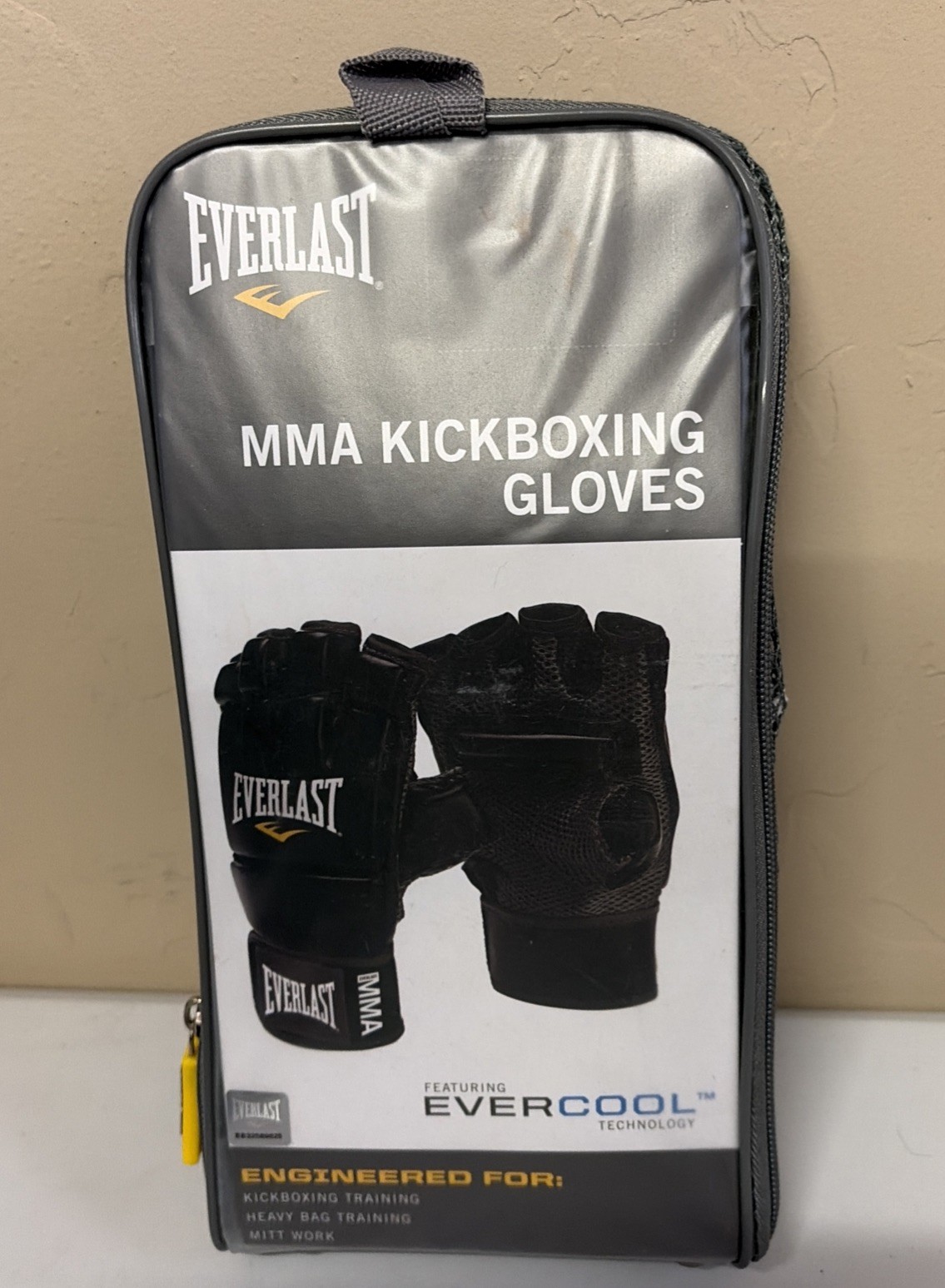 Everlast MMA Kickboxing Unisex Men Size Small Gloves - Black