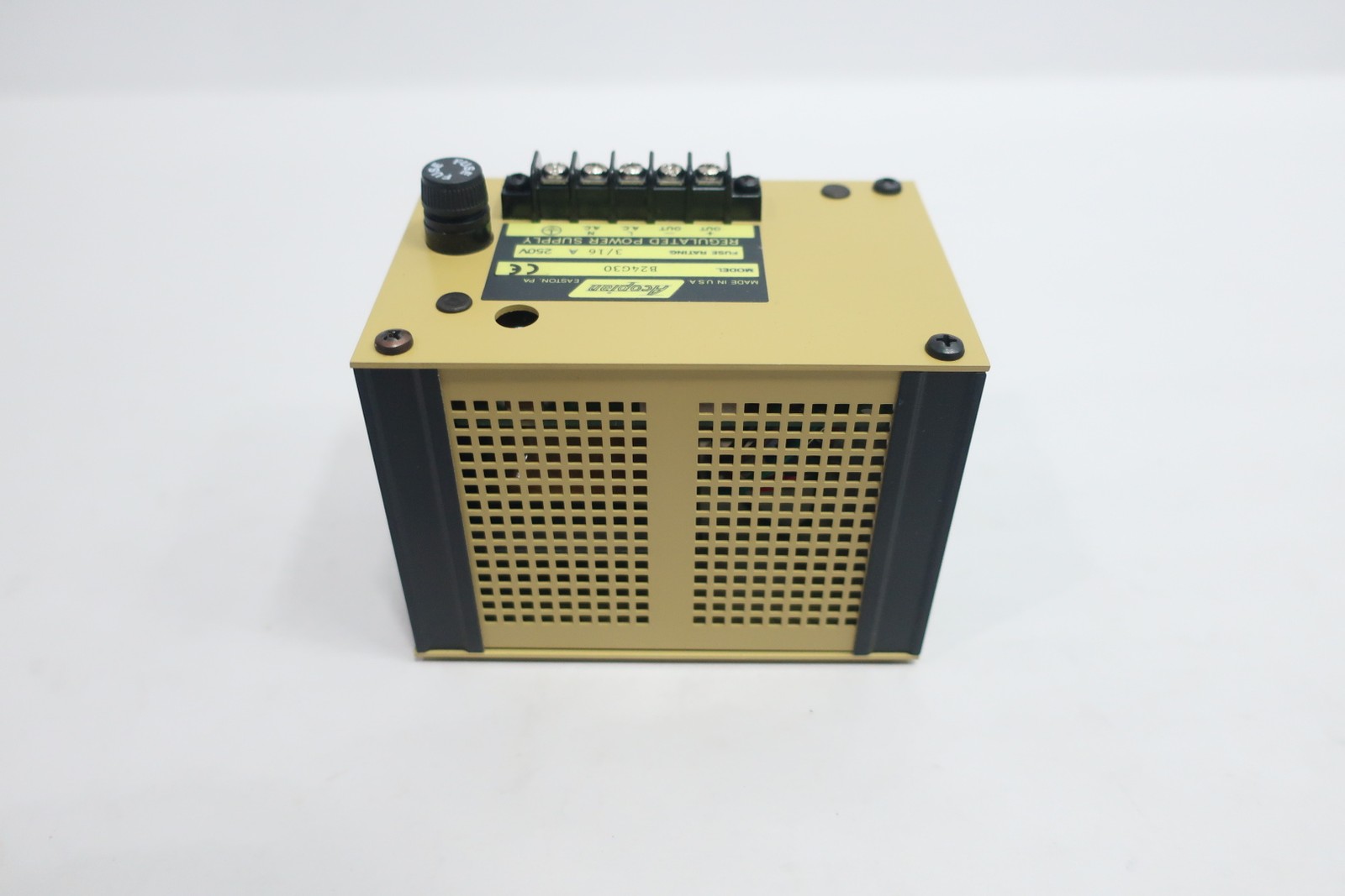 Acopian B24G30 Regulated Power Supply 250v-ac