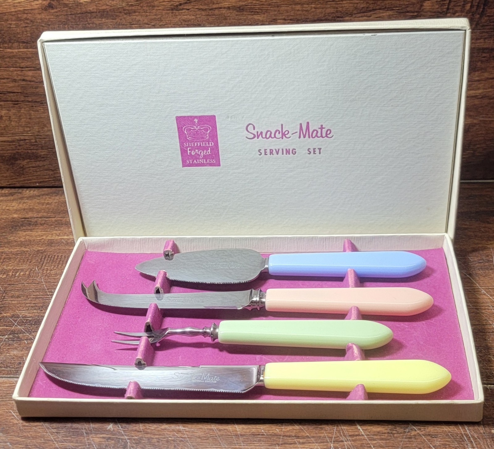 Vtg Sheffield Forged Snack-Mate Celluloid Pastel Appetizer Cheese Serving Set