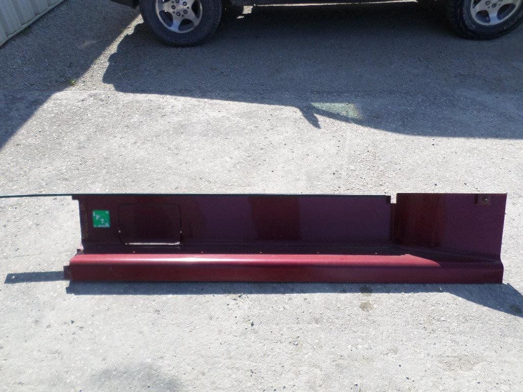 For 1999 VOLVO VNL SIDE FAIRING N/A ,  MN
