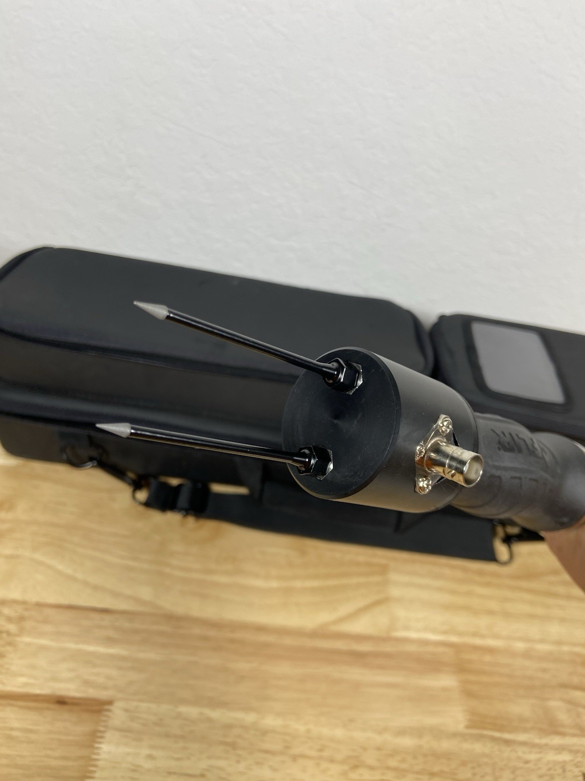 FLIR MR08 Hammer & Wall Cavity Probe Combo w Shoulder Bag