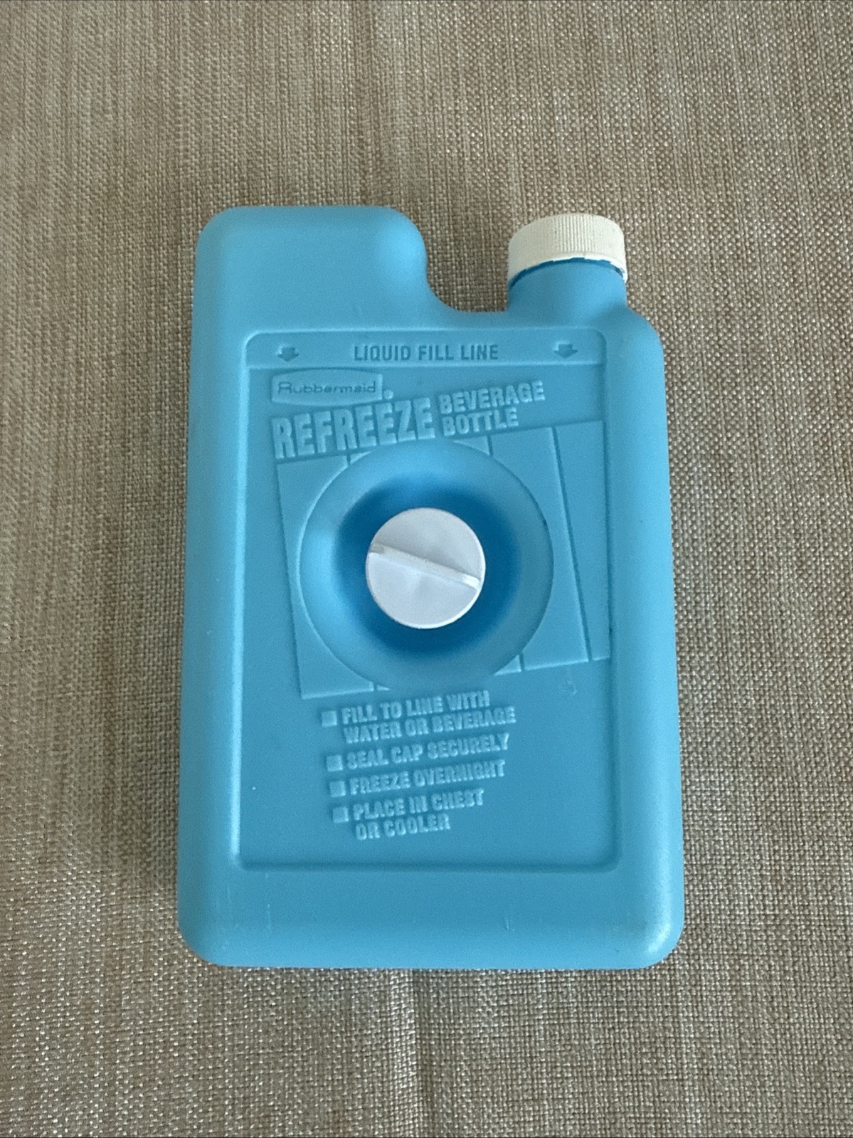 RUBBERMAID GOTT SCREW IN REFREEZE 8278 BEVERAGE BOTTLE