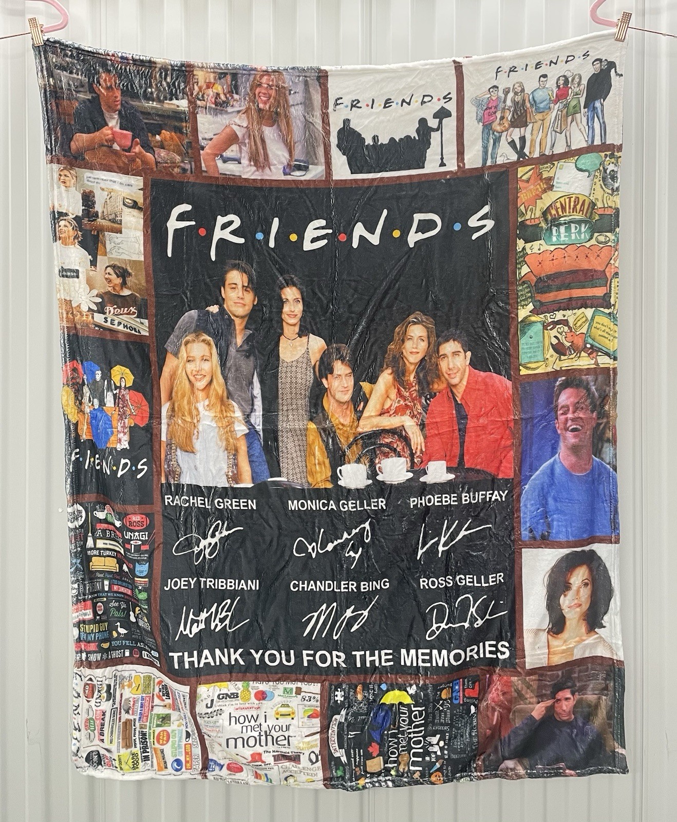 Friends Tv Show 40x50  Inch Throw Blanket Cover Soft Bedding Gift