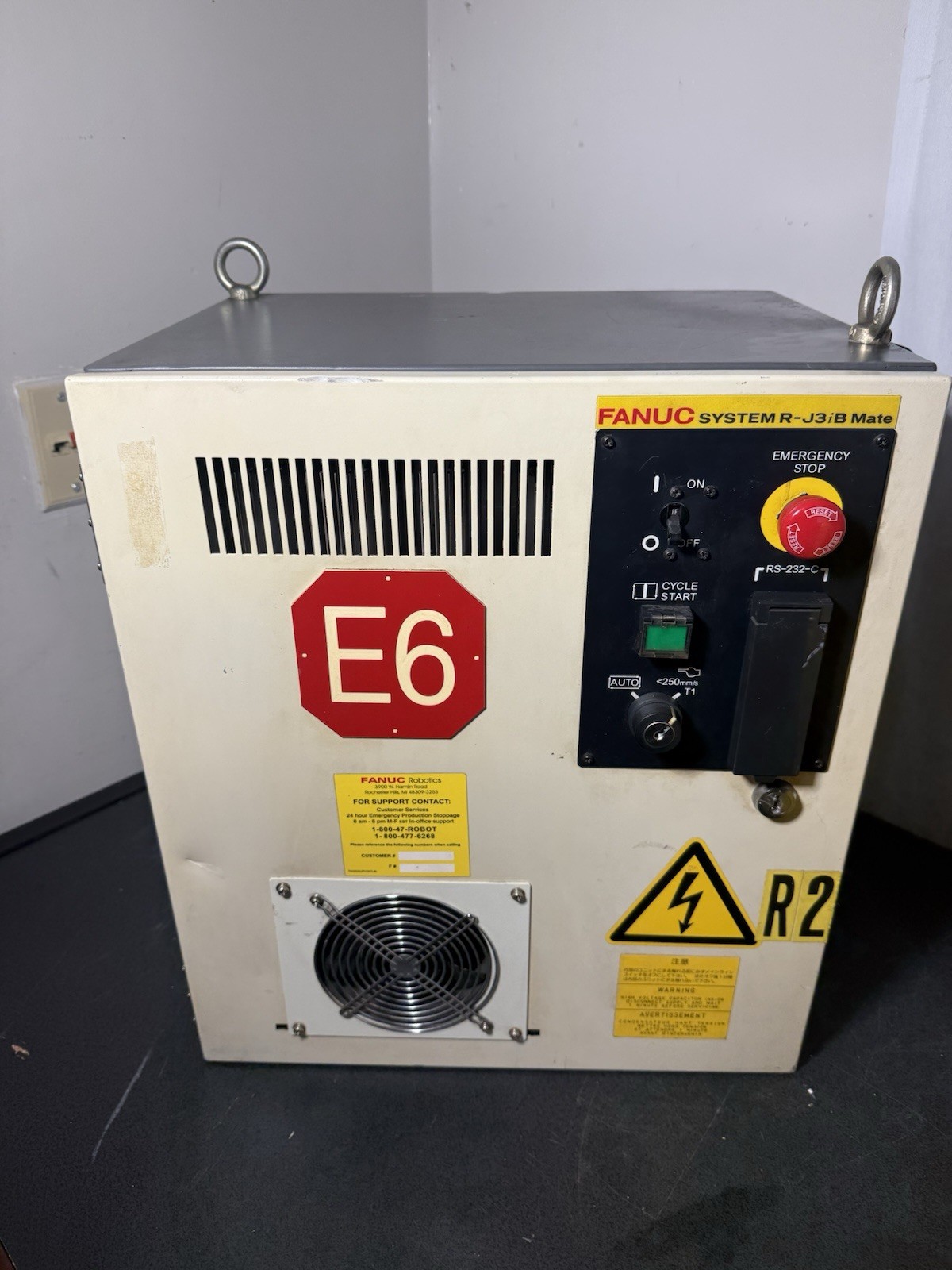 Fanuc LR Mate 100iB With J3IB Mate Controller Untested