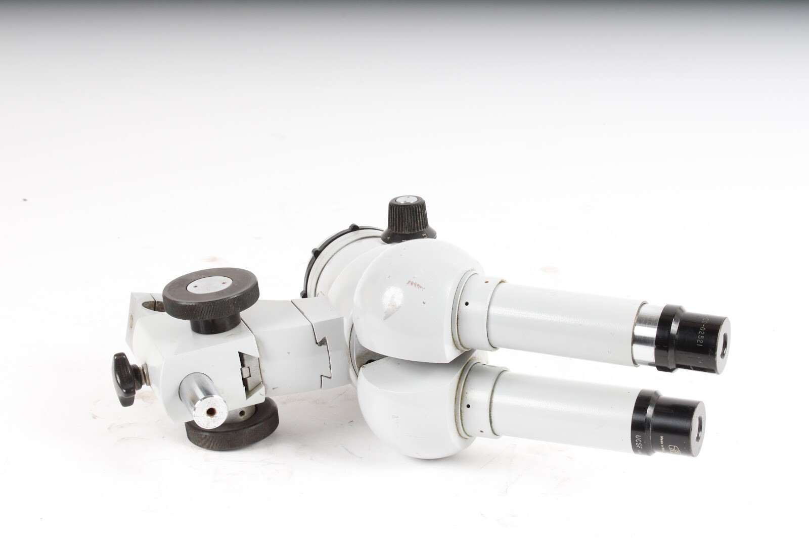 Carl Zeiss UCMC 67-20-02521 Binocular Microscope Head W/ 2x: 10x Eyepieces -Fair