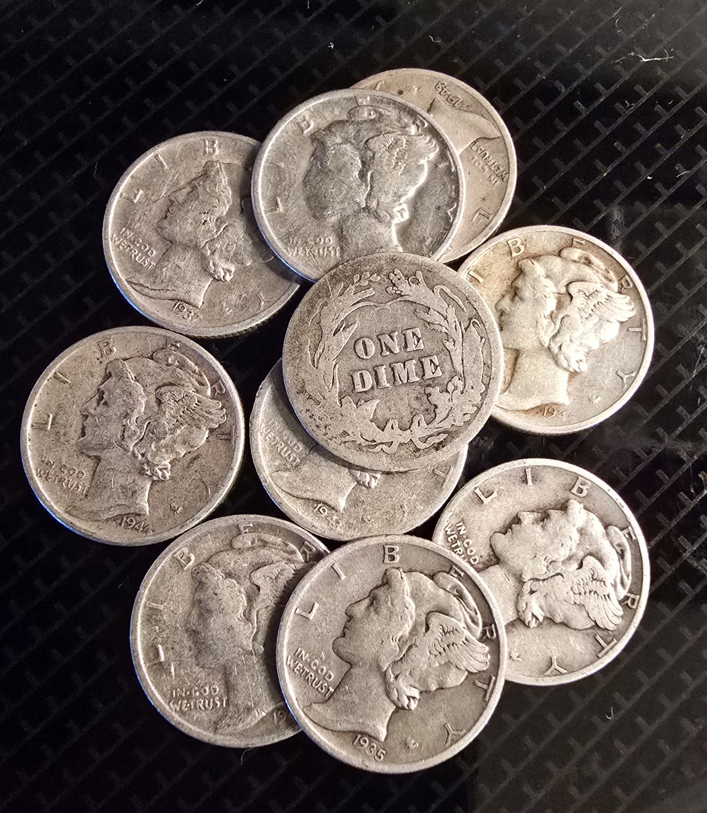Lot of 10 Mercury Dimes 90% Silver, Circulated Mixed Dates