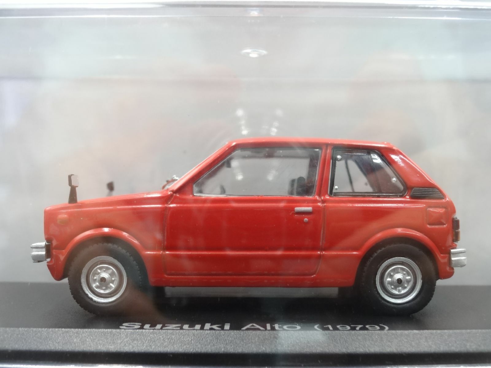Suzuki Alto 1979 Red 1/43 Scale Box Mini Car Display Diecast Vol 119