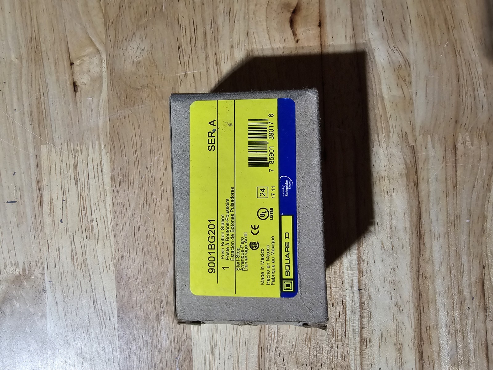 Square D 9001BG201 Start Stop Push Button Control Station 30mm New NOS