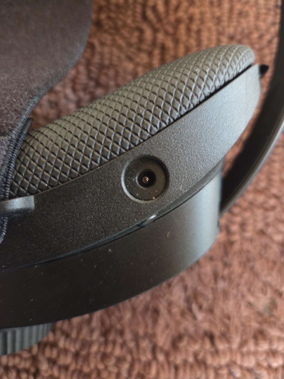 HTC Vive Focus 3 VR Headset –Full Kit, Controllers Play VR Games