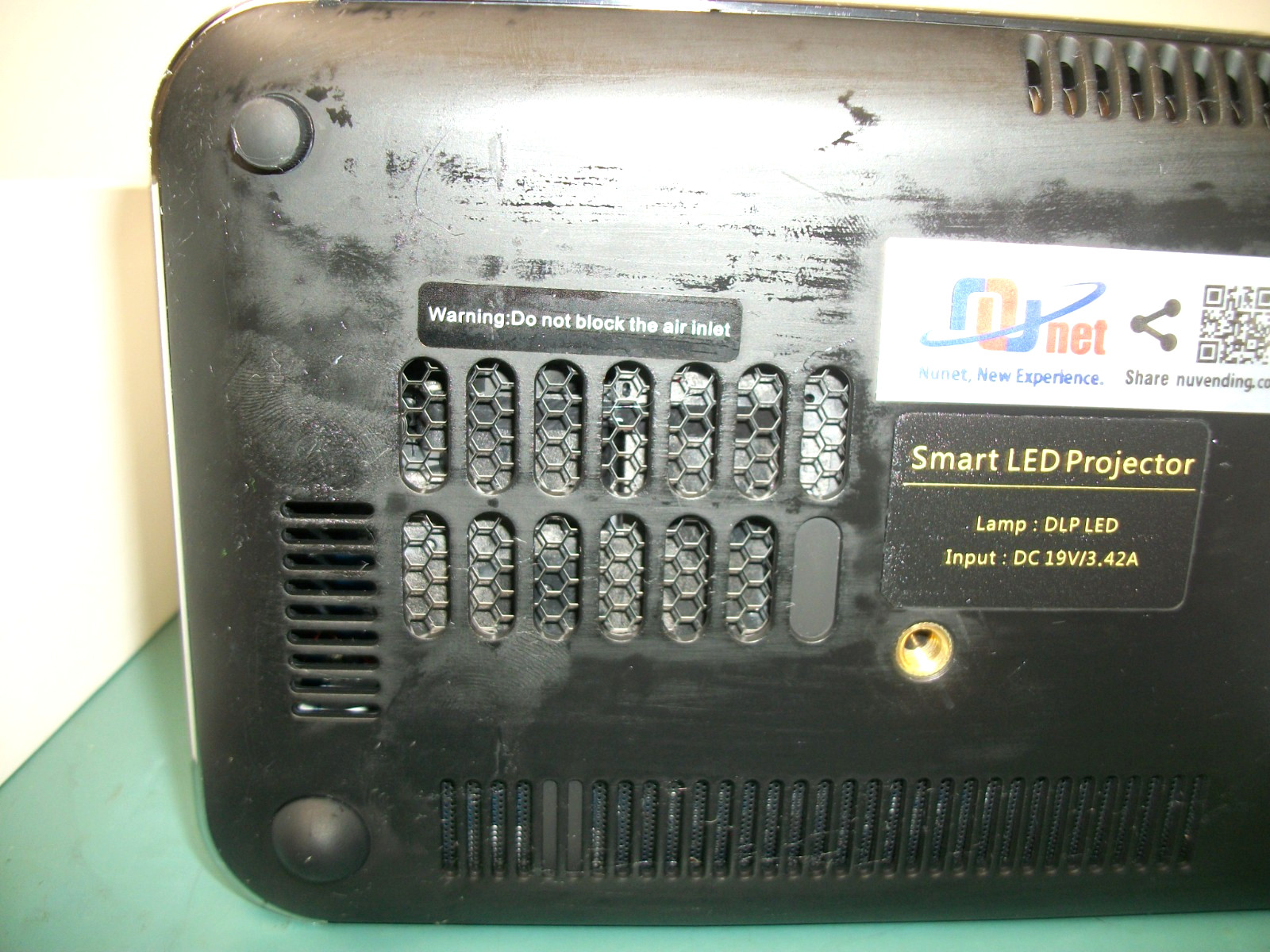 HOLIGHT 27M Smart LED Projector. Office Stored Item in Box.